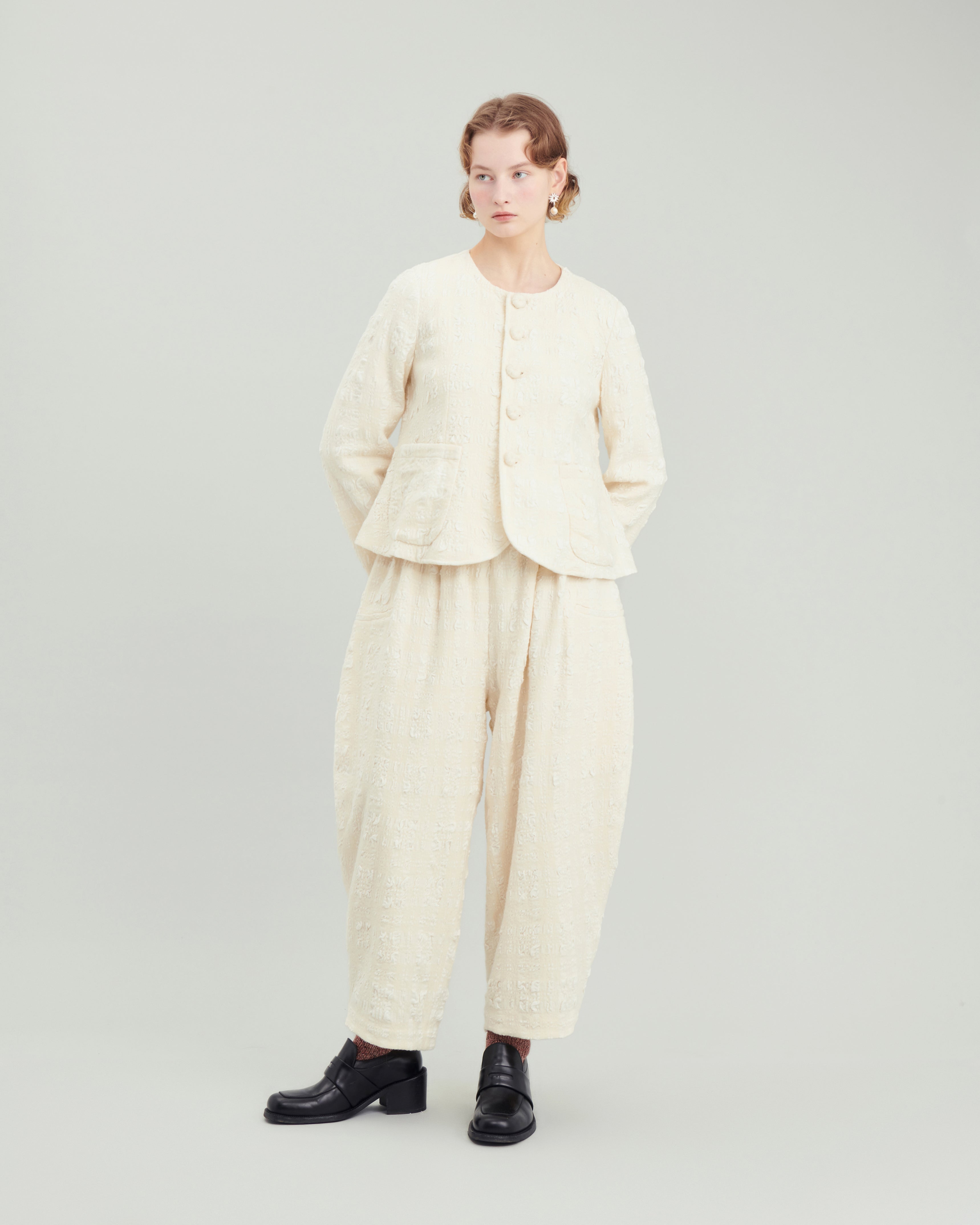 LOOK 27