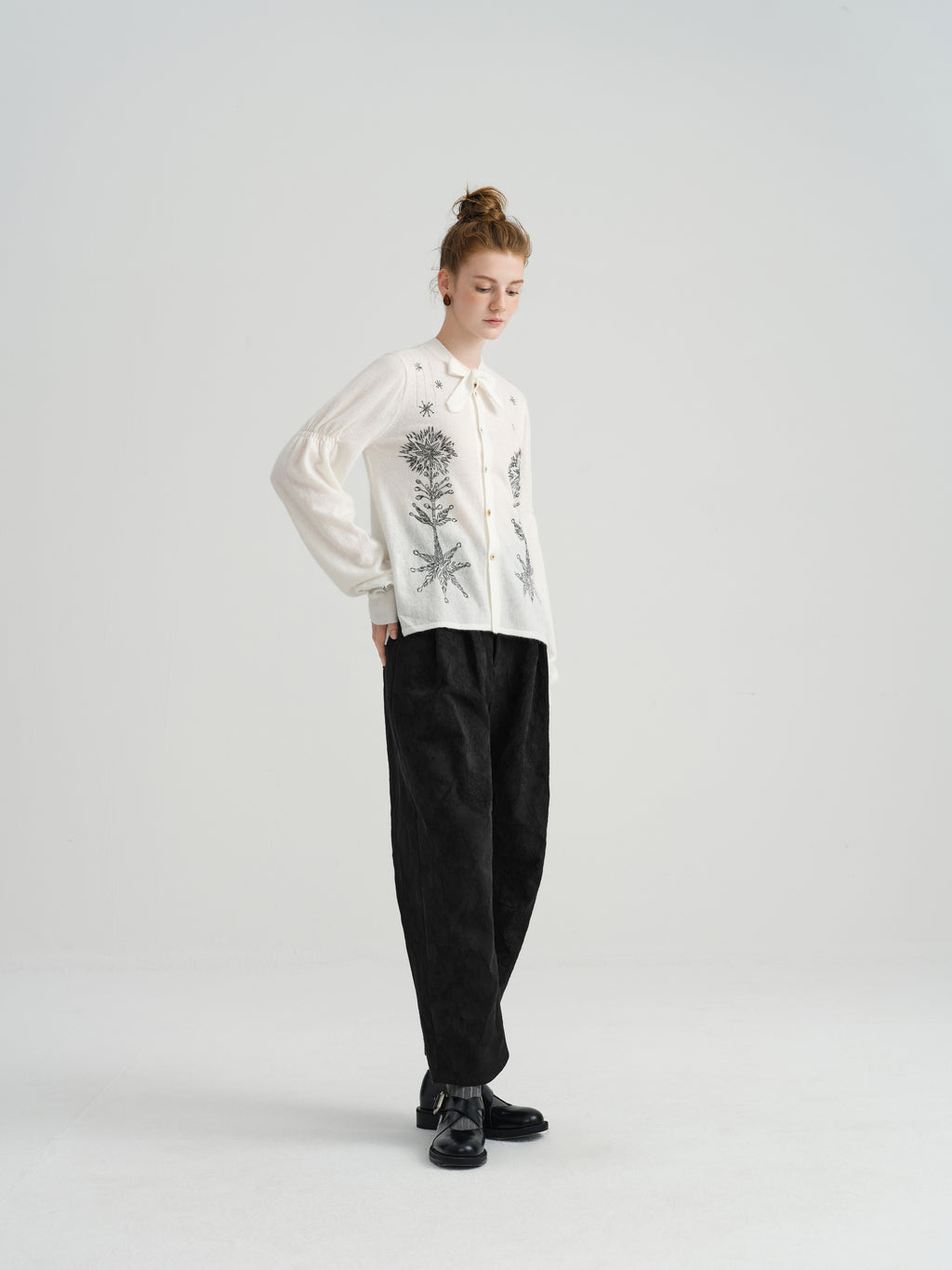 Harune's Bow Cardigan White