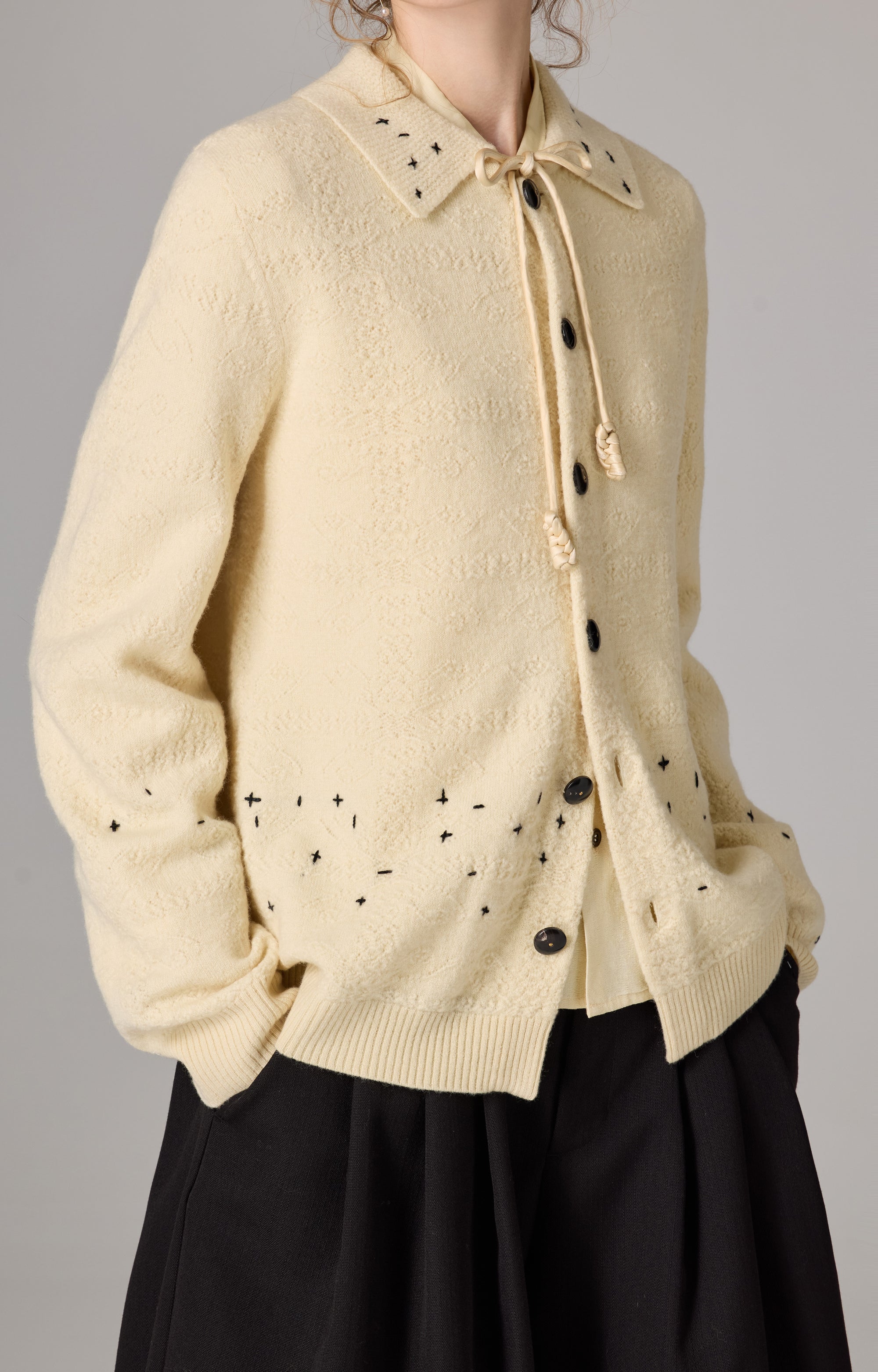 SARAH NECK JUMPER