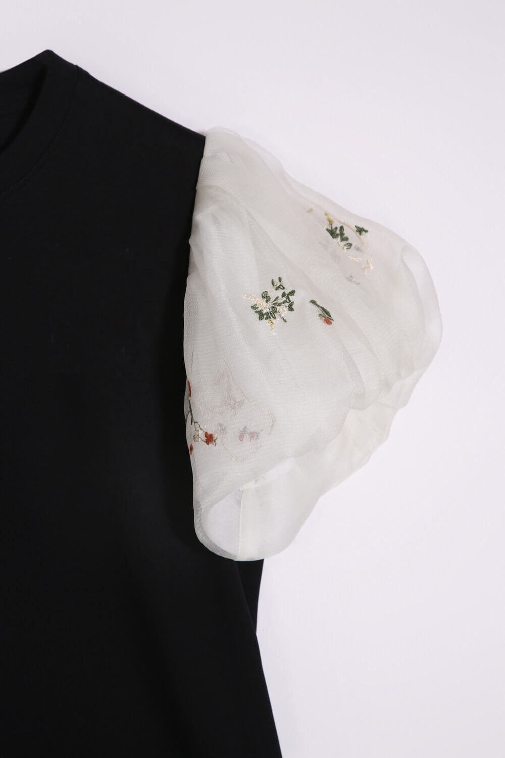 Laska S. T-shirt